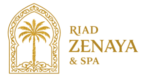 Logo riad Zenaya & spa. Porte marrakech décorative avec un palmier au milieu
